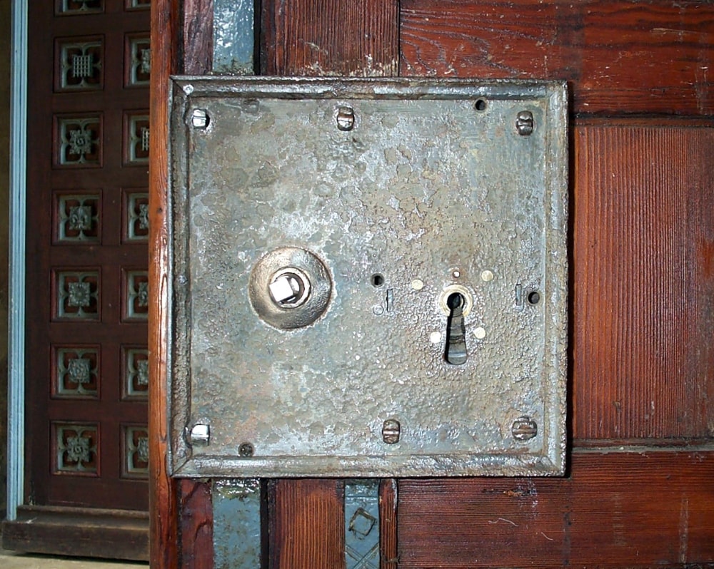 St Johns College - eagle gate lock